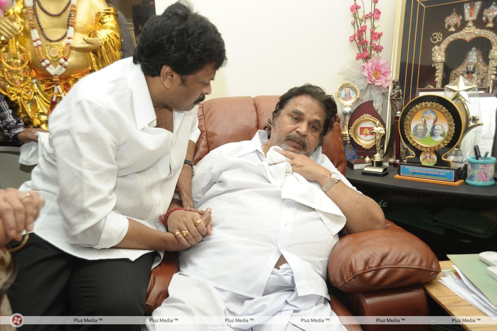 Dasari Padma Funeral and Condolences Pictures | Picture 112300